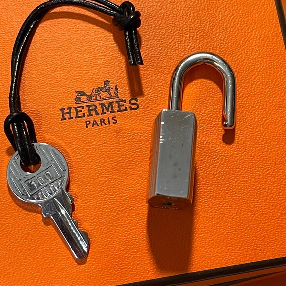 Hermès Palladium Cadena Padlock & Key #100 - Picture 12 of 14